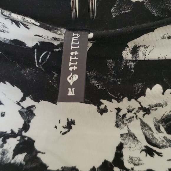 Full Tilt Black and White Bodycon Skirt From Tillys - Picture 2 of 2